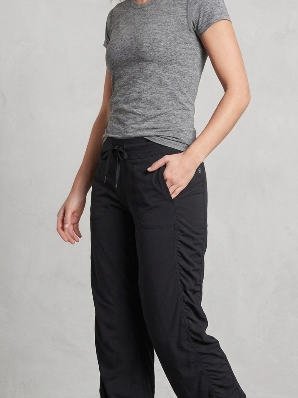 Athleta La Viva Ruched Jogger Pants Black Drawstring Waist Size 8 Athleisure